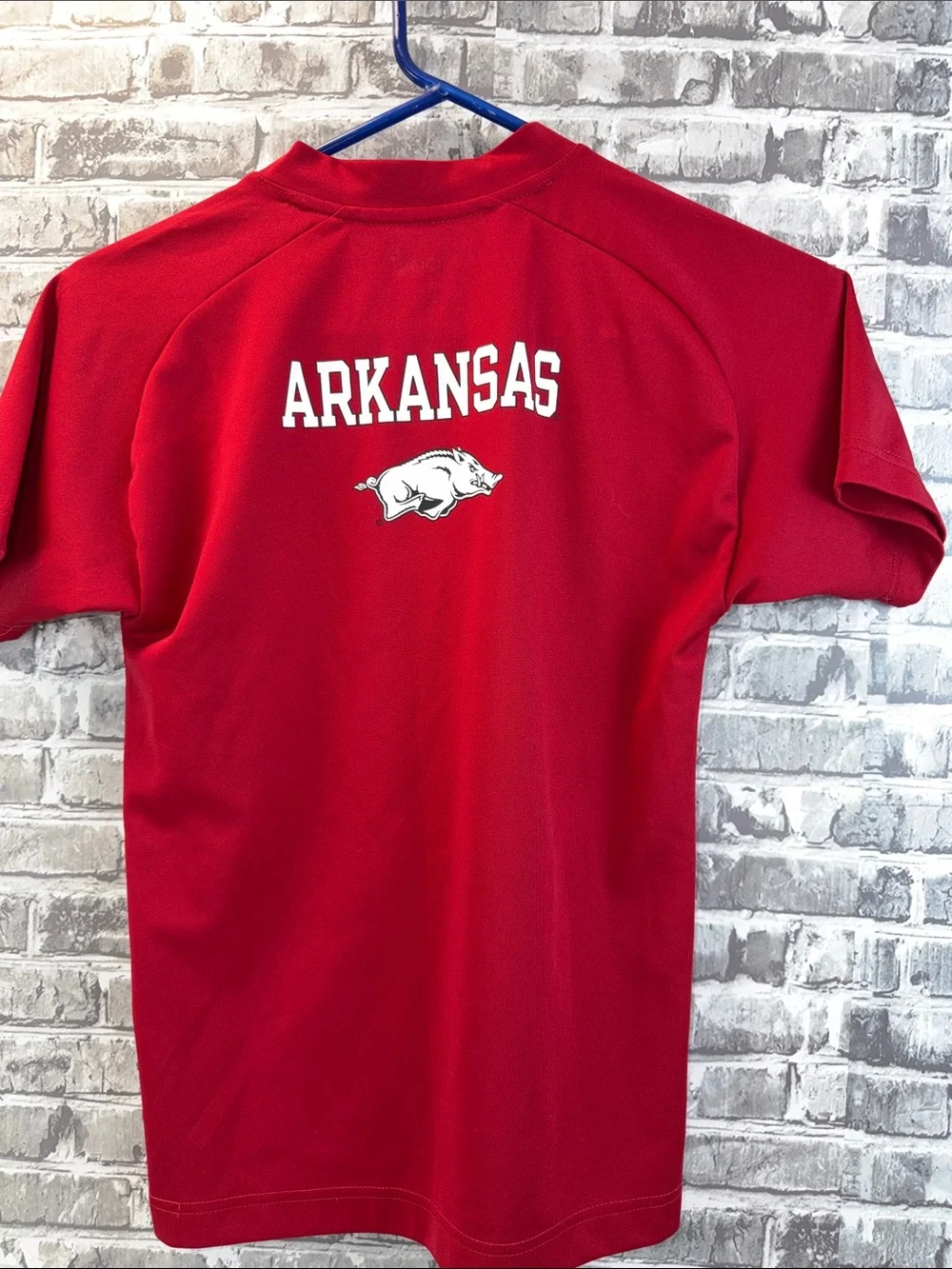 Red Arkansas Razorbacks V-Neck Short Sleeve Shirt - Small